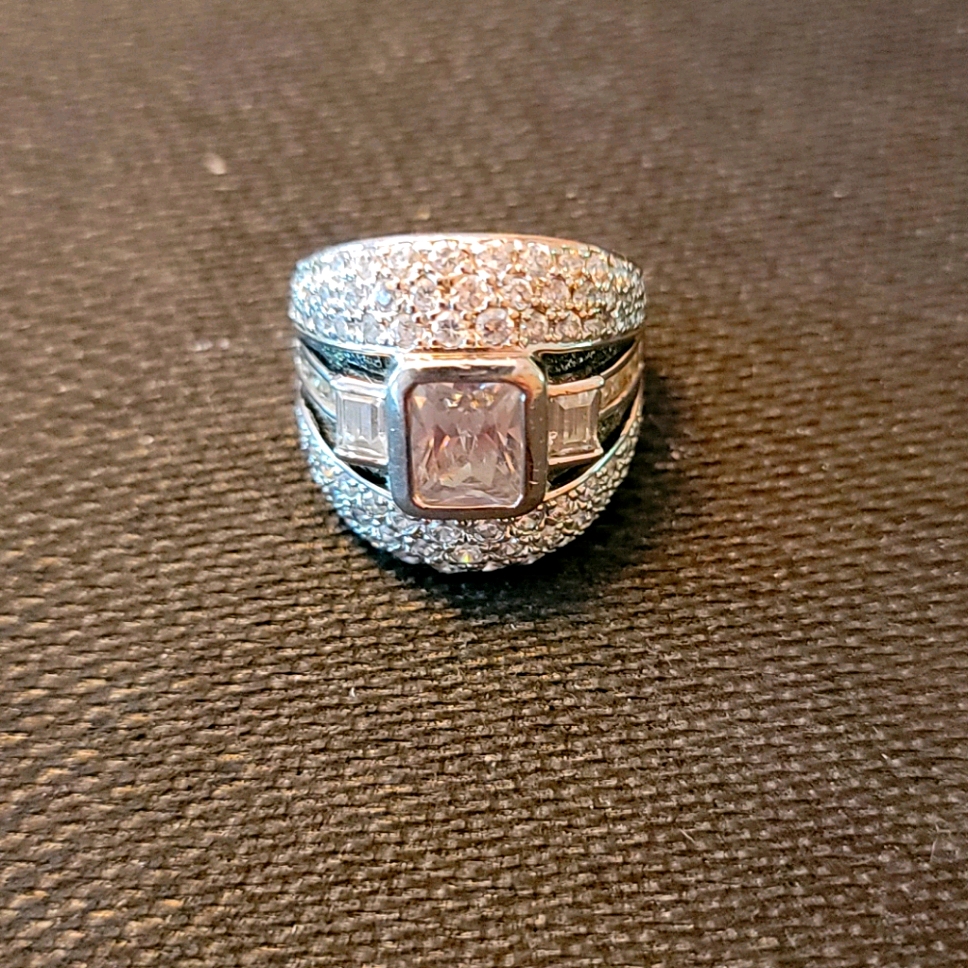 Womens Cubic Zirconia Ring 20$